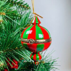 Finial Red Green Porcelain Hinged Surprise Gift Trinket Box Christmas Ornament